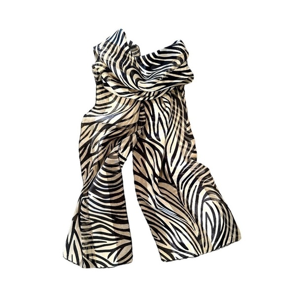 ZEBRA PRINT, NWOT, WOMENS SCARF. 100% POLYESTER. 13 1/4”W X 59”L - Picture 1 of 5